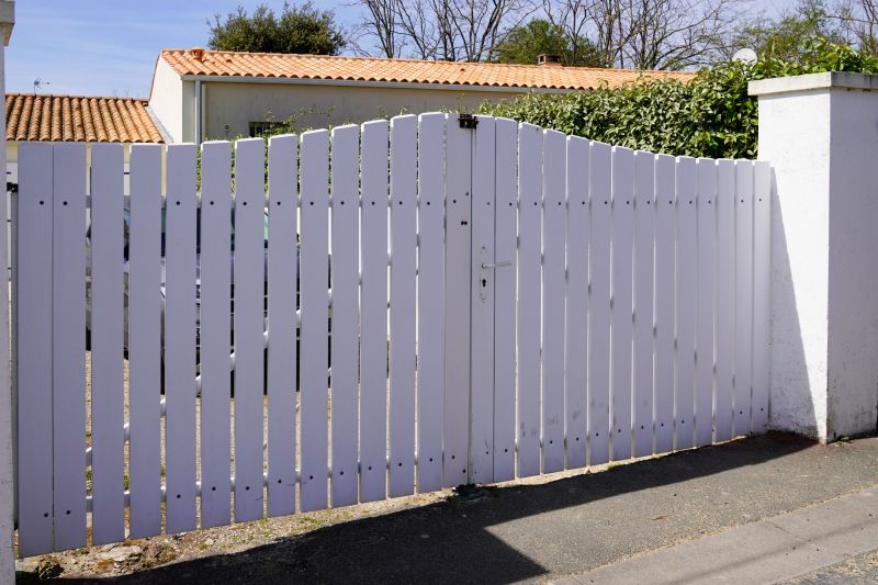 Vinyl Fence Repair Service