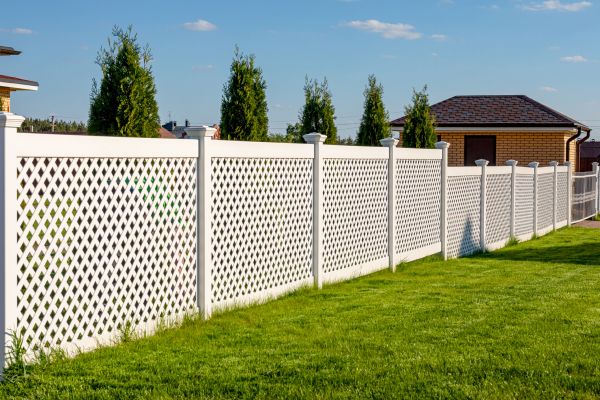 Vinyl Fence Repair Service