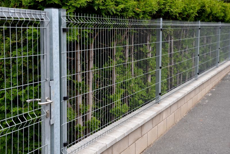 Aluminum Fence Construction in South Houston, TX